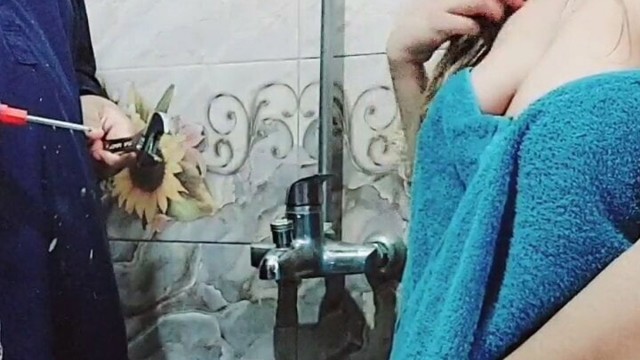 Indian Wife Fucked By Plumber With Clear Hindi Audio – Very Hot XXX