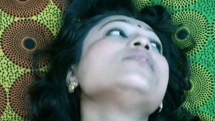 Bengali hot bhabhi has amazing sex with smart thief !! Hindi uncut sex video