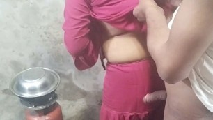 Desi Heena’s first sex with boyfriend in kitchen – clear Hindi audio