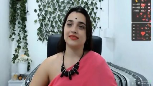 Indian Hot Webcam Chubby Girl Show Her Bigboobs And Sexy Shaved Pussy - Show Gurl