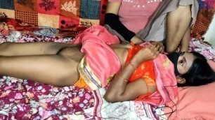 Desi Indian Bhabhi Wearing Saree Fucks Her Boyfriend And Mom Watching Xlx